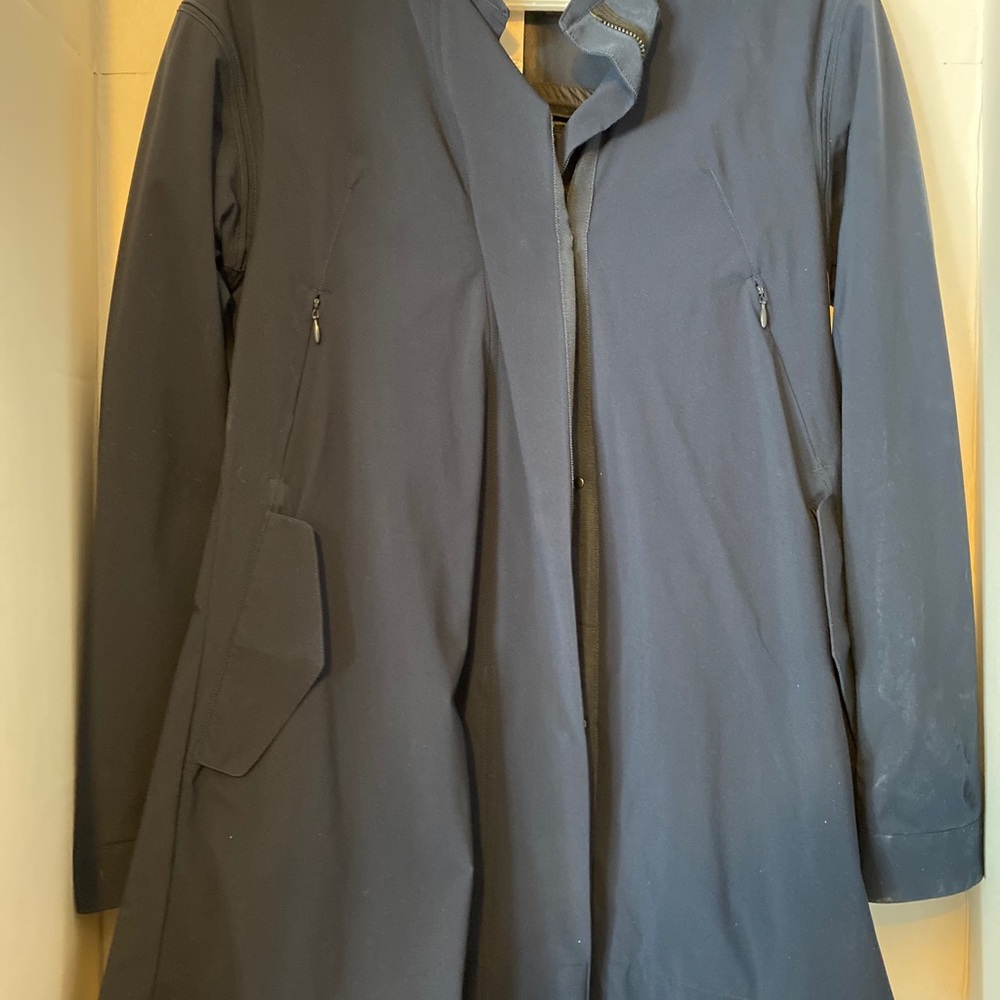 Lululemon swing trench size 2 navy